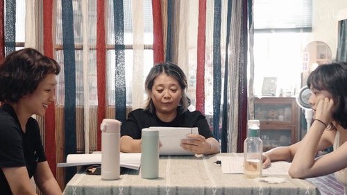 She and Her Two Minutes